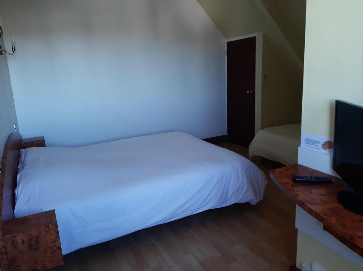 Home Des Pins Sarl แซ็ง ปิแอร์ ควิเบอรอง ภายนอก รูปภาพ